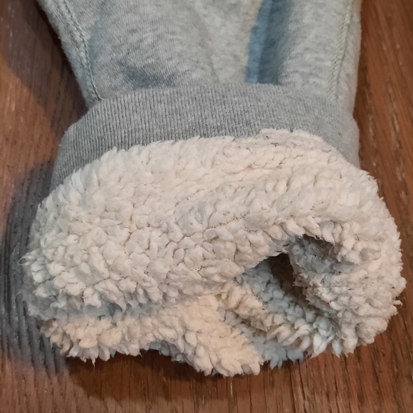 GAP Kids Sherpa-Lined Joggers - Picture 3 of 3